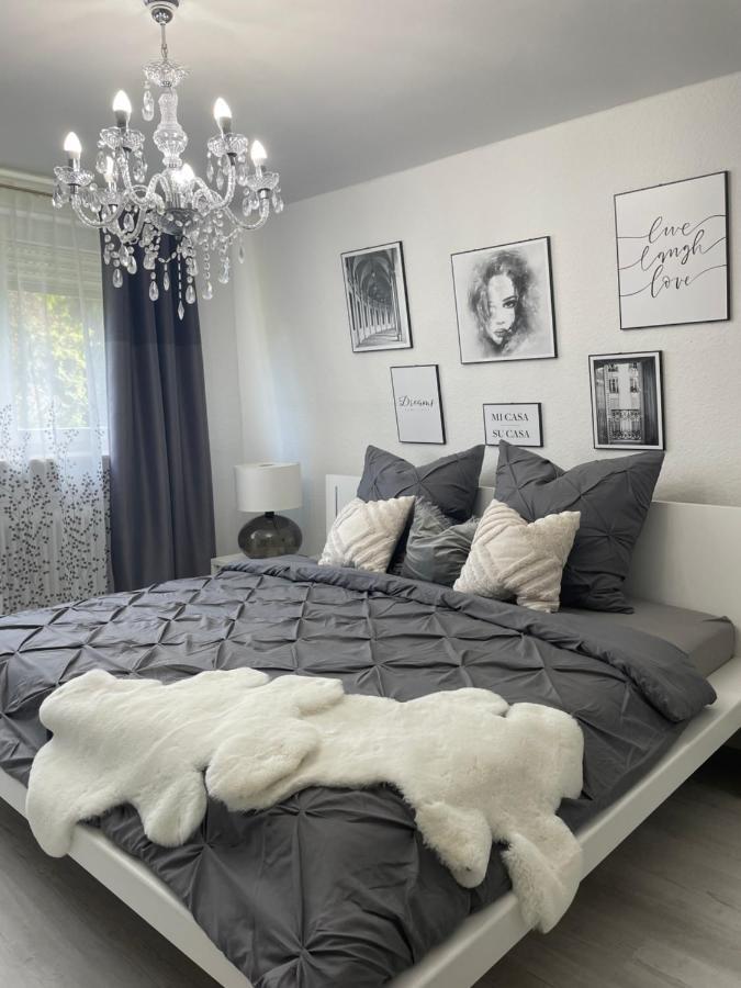 Luxus Apartment Am Fremersberg - Zentral - Mit Sauna & Badewanne バーデン＝バーデン エクステリア 写真